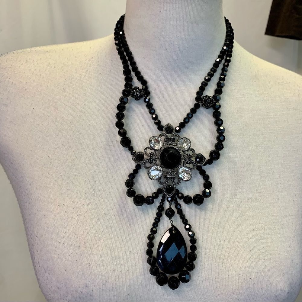 White House Black Market beaded rhinestone layered necklace - Picture 2 of 6